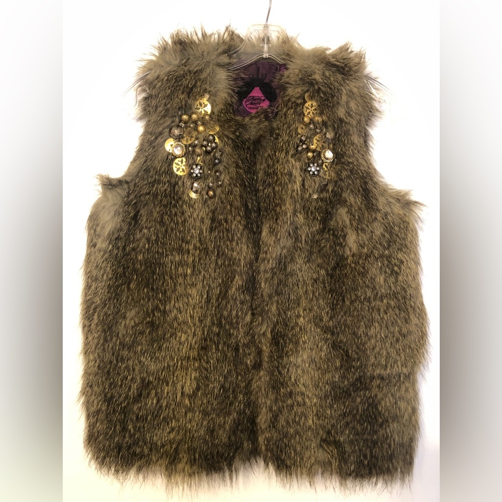 🛍️Gorgeous vest! I wore few times. Excellent condition. Smoke free home.